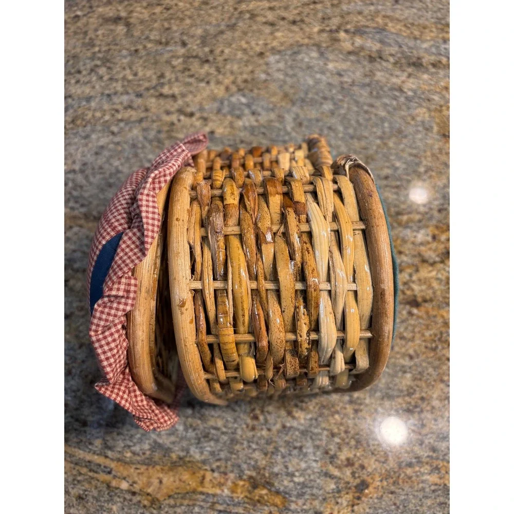 Vintage Heart Shaped Wicker‎ Basket Friendship Starts With A Smile Gingham Lid